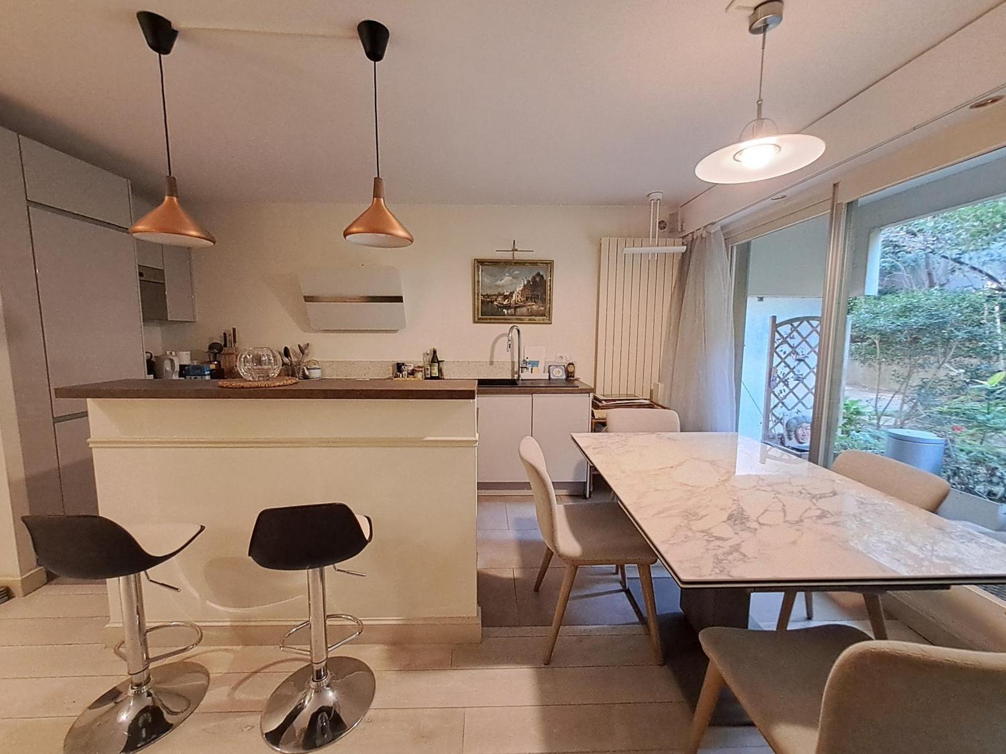 Appartement Salle - Ci - Avec Jardin - 6eme Paris
